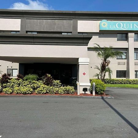 Hotel La Quinta By Wyndham Orlando South Williamsburg Exterior foto